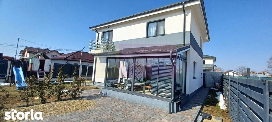 Casă cu 5 camere cu Teren 470 Mp în Săbăreni