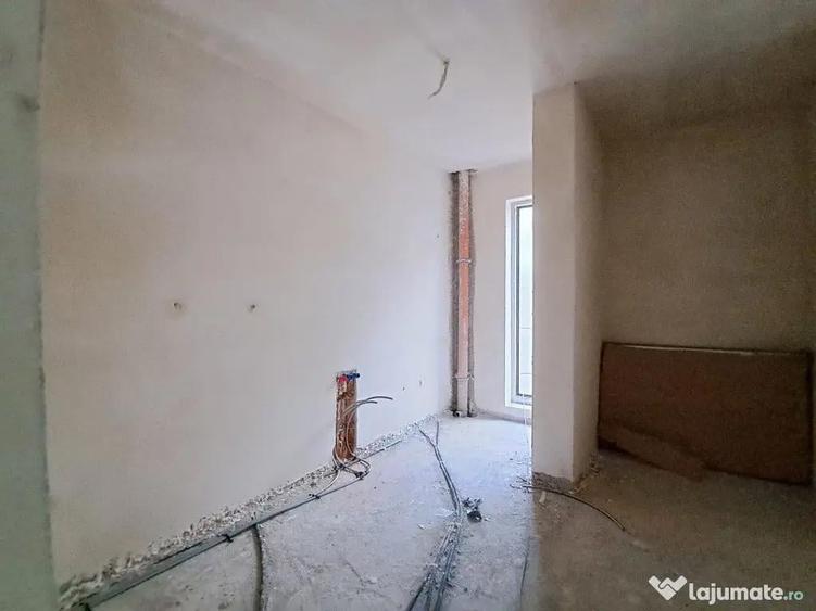 Apartament cu 2 camere semidecomandat în Între Lacuri