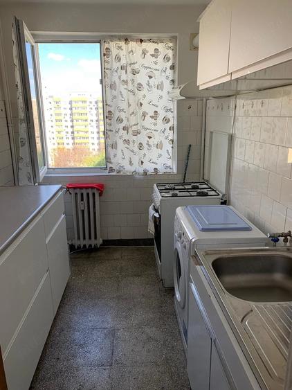 Apartament cu 2 camere nedecomandat în Obor