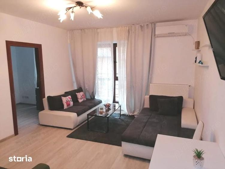 Apartament cu 3 camere semidecomandat în Iancului