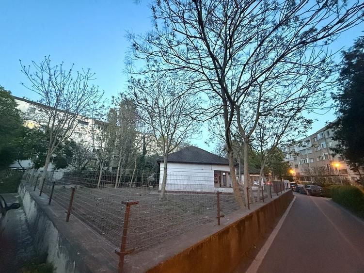 Casă cu 4 camere în Ultracentral