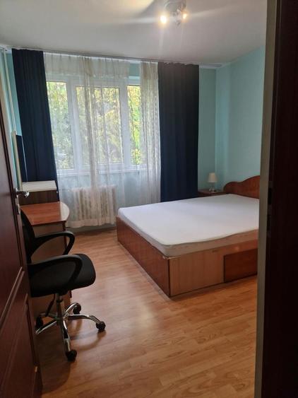 Apartament cu 2 camere semidecomandat în Berceni