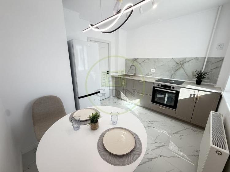 Apartament cu 3 camere semidecomandat, mobilat în Gării
