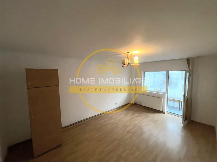 Apartament cu 3 camere decomandat, mobilat în Dacia