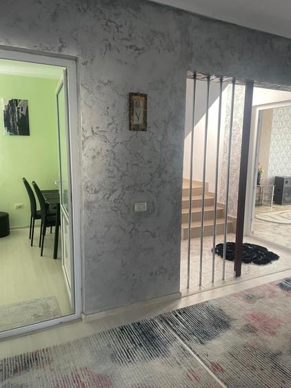 Casă individuală cu 5 camere cu Teren 800 Mp în Vest