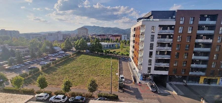 Garsonieră decomandată în Central