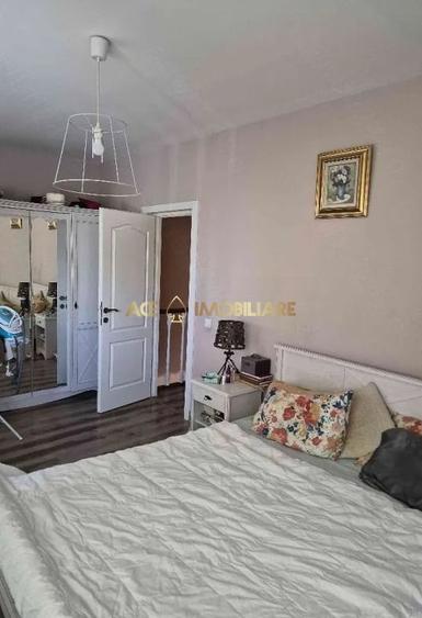 Casă individuală cu 4 camere cu Canalizare în Tunari