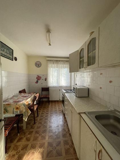 Apartament cu 2 camere decomandat în Valea Aurie