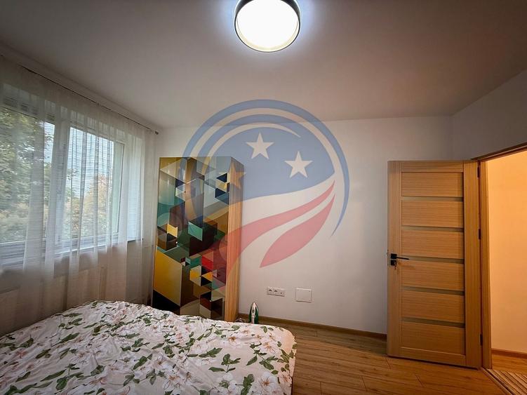 Apartament cu 3 camere semidecomandat, mobilat în Calea București