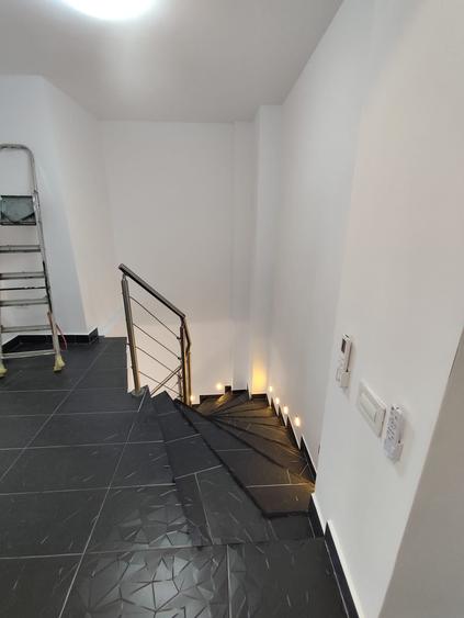 Apartament cu 6 camere decomandat în Unirii