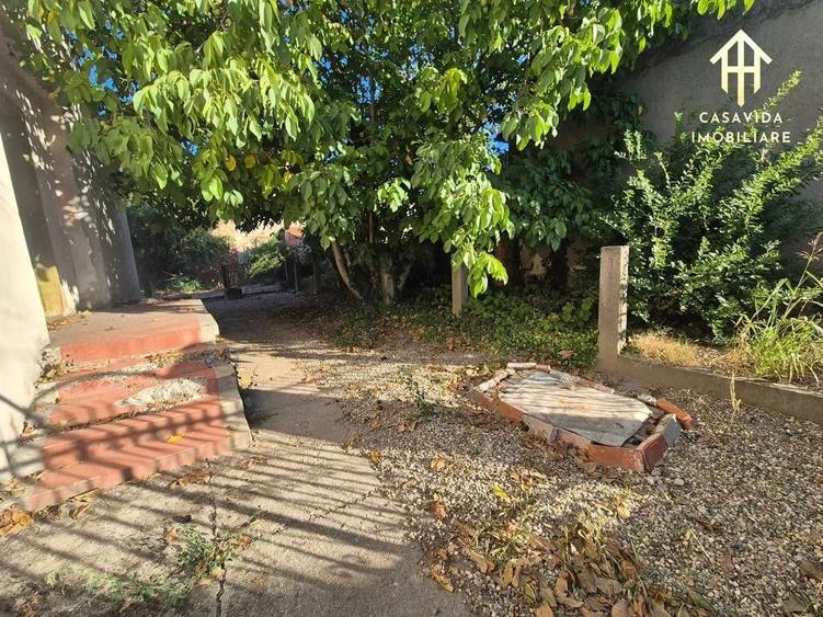 Casă cu 2 camere cu Teren 365 Mp în Central