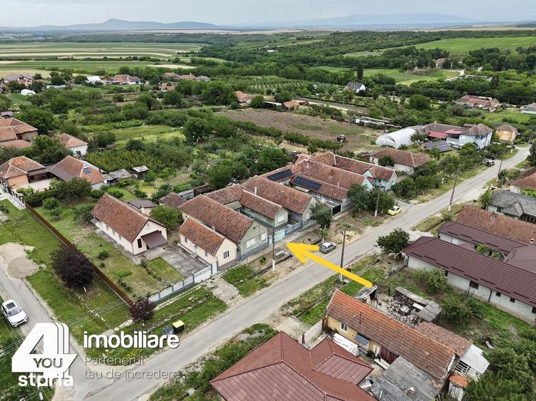 Casă cu 7 camere cu Teren 864 Mp în Târnova