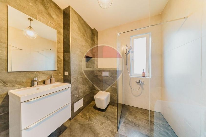 Apartament cu 2 camere semidecomandat, mobilat în Confecții