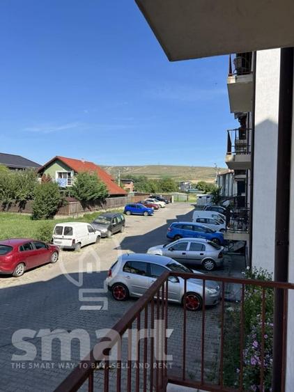 Apartament cu 2 camere semidecomandat, mobilat în Florești