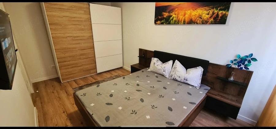Apartament cu 2 camere decomandat în Calea București