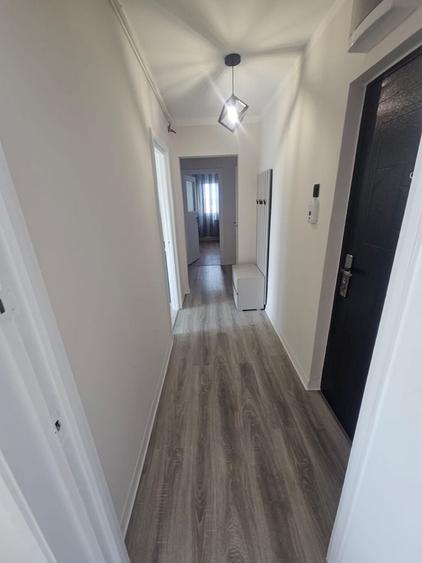 Apartament cu 3 camere decomandat în Vasile Aaron