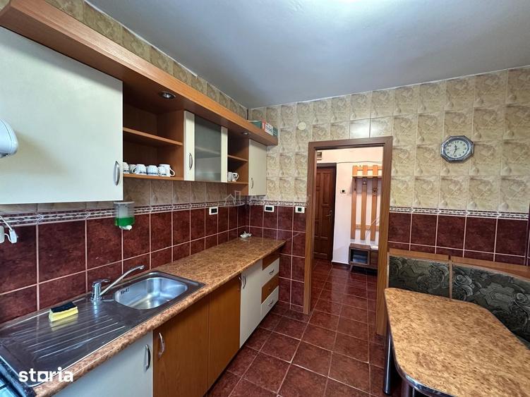 Apartament cu 3 camere semidecomandat în Luncă