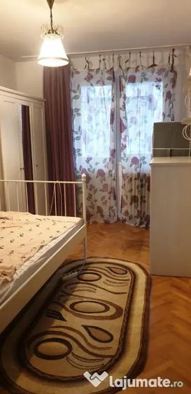 Apartament cu 3 camere semidecomandat în Lujerului