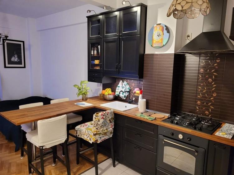 Apartament cu 2 camere semidecomandat, mobilat în Calea Victoriei