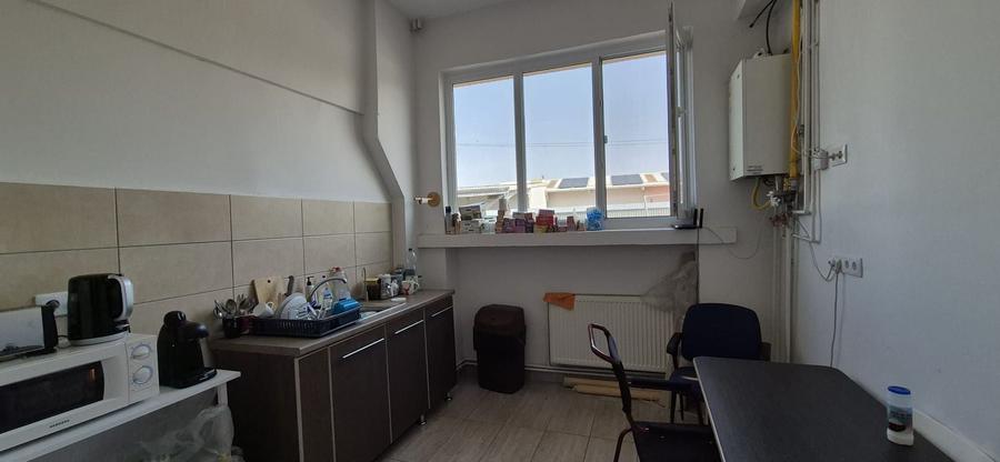 Spațiu industrial, de 1,760 mp, în Mureșeni