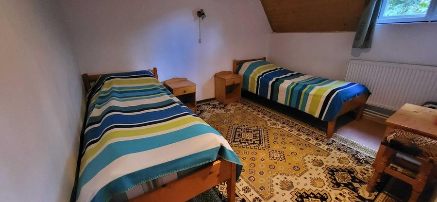 Casă cu 4 camere în Central