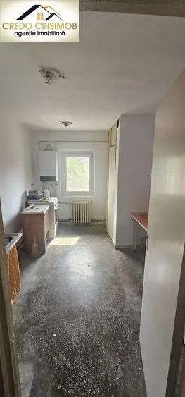 Apartament cu 3 camere decomandat în Luncă