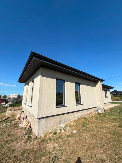 Casă cu 3 camere în Agigea