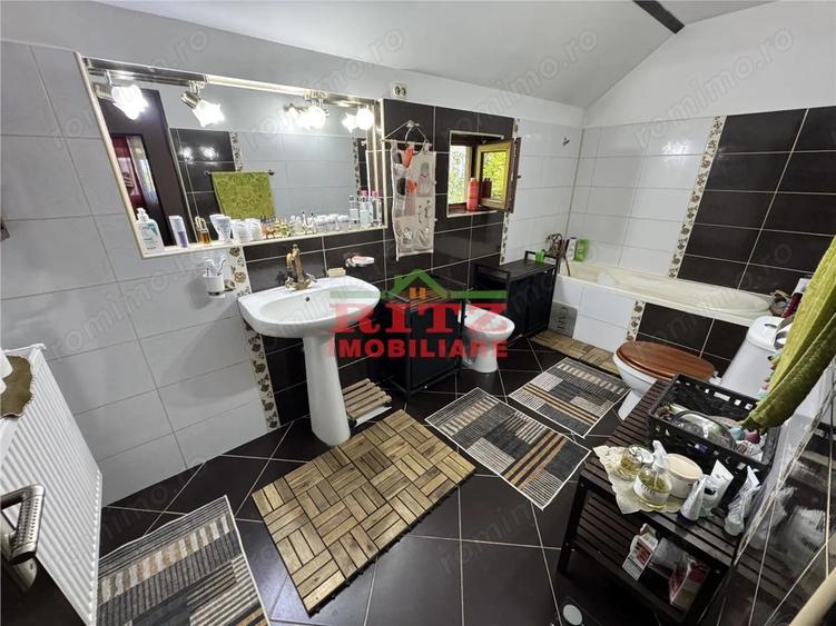 Casă cu Teren 601 Mp în Periferie