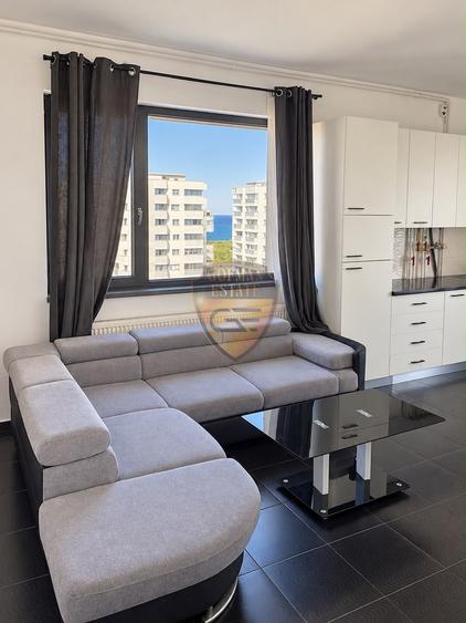 Apartament cu 3 camere decomandat în Faleza Nord