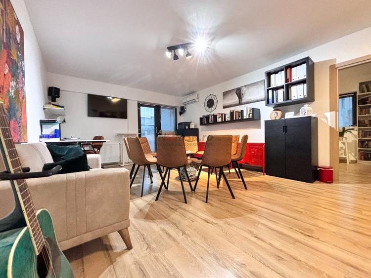 Apartament cu 2 camere semidecomandat, mobilat în Moșilor