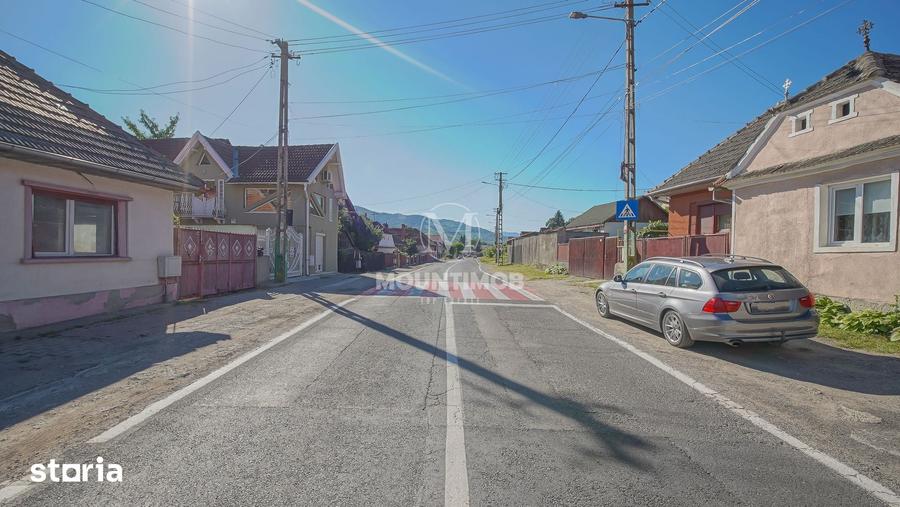 Casă cu 3 camere cu Teren 446 Mp în Central