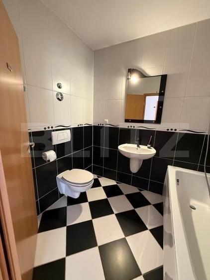 Apartament cu 3 camere decomandat în Avantgarden