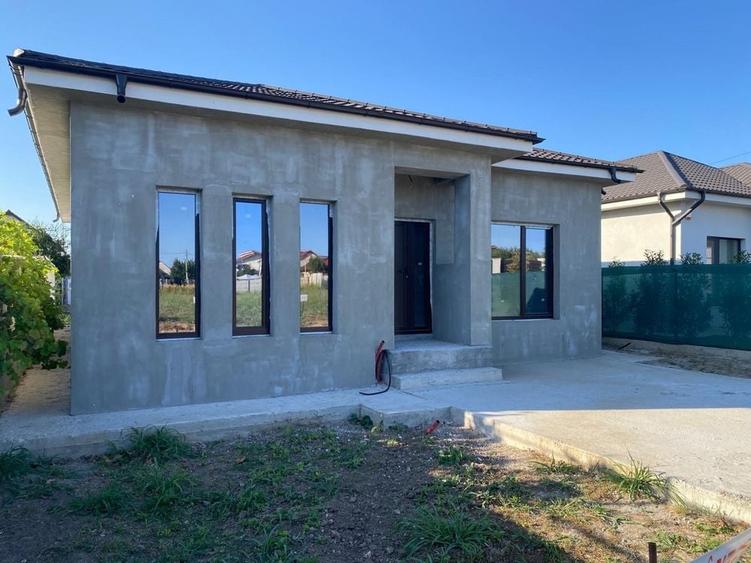 Casă cu 3 camere în Cumpăna