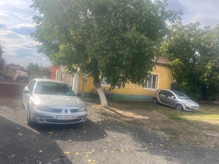 Casă individuală cu 4 camere cu Canalizare în Sânmihaiu Român