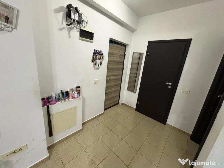 Apartament cu 2 camere semidecomandat în Chiajna