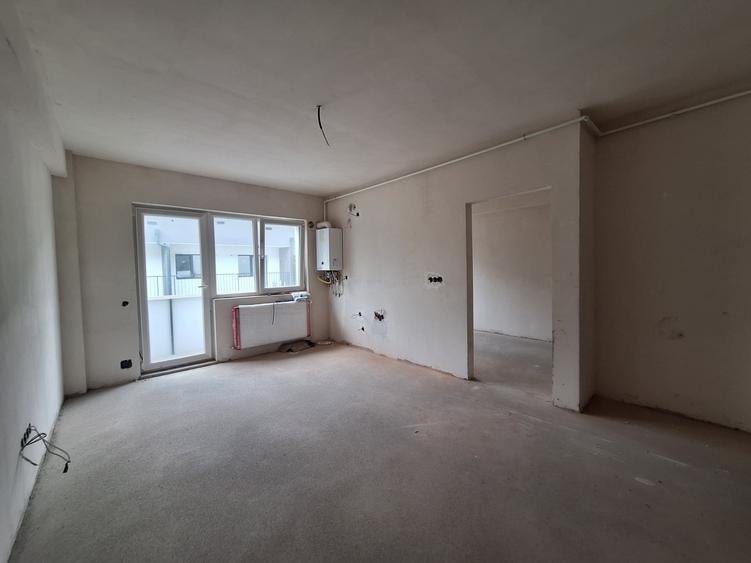 Apartament cu 2 camere semidecomandat în Florești