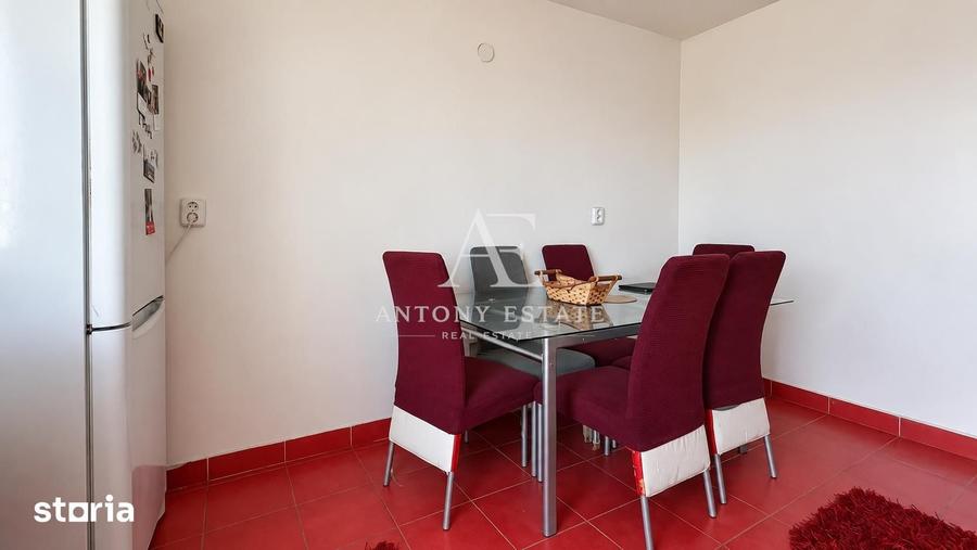 Apartament cu 4 camere decomandat în Salca