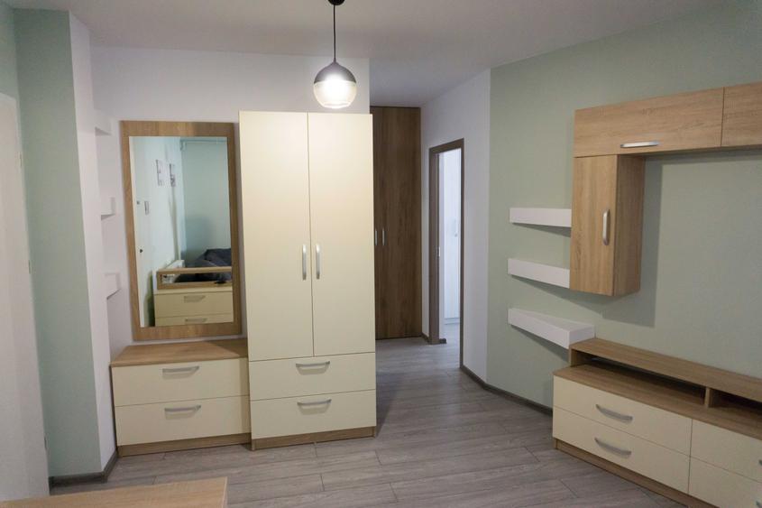Apartament cu 3 camere decomandat în Calea Turzii