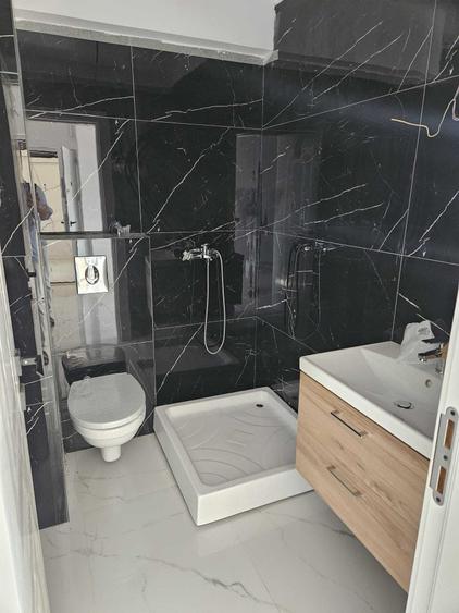 Apartament cu 3 camere decomandat în Prelungirea Ghencea