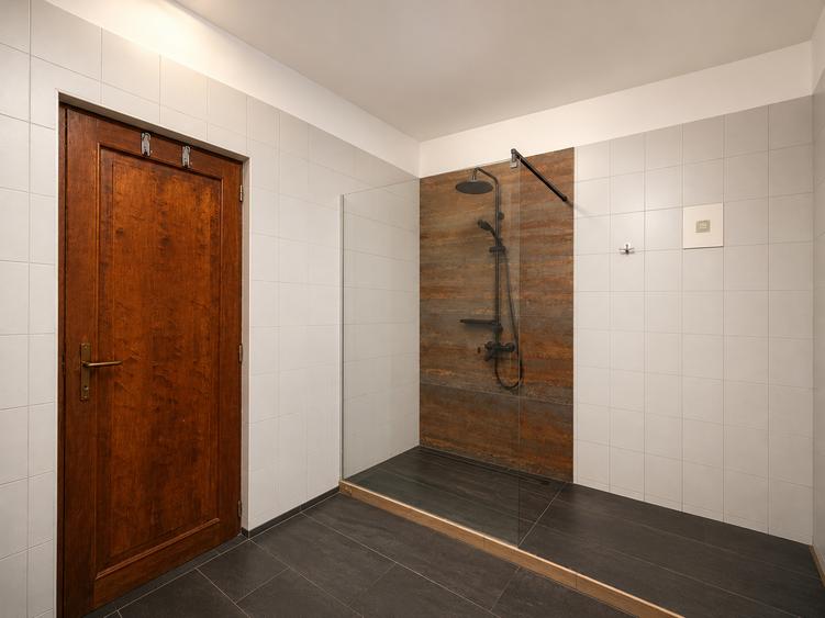 Apartament cu 3 camere decomandat, mobilat în Șoseaua Nordului