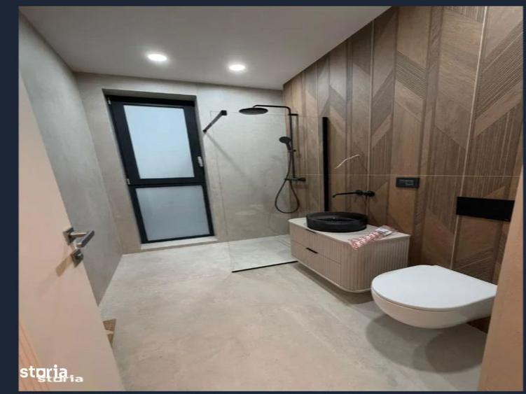 Apartament cu 6 camere în Central