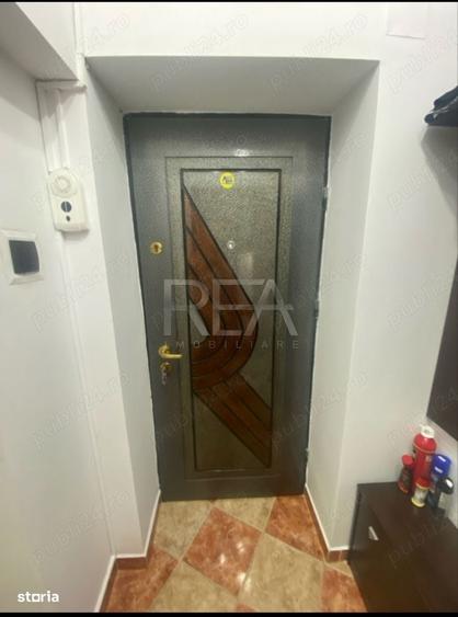 Apartament cu 3 camere semidecomandat în 1 Decembrie 1918