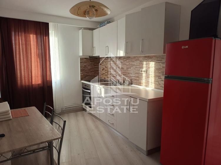 Apartament cu 2 camere semidecomandat, mobilat în Băncilor