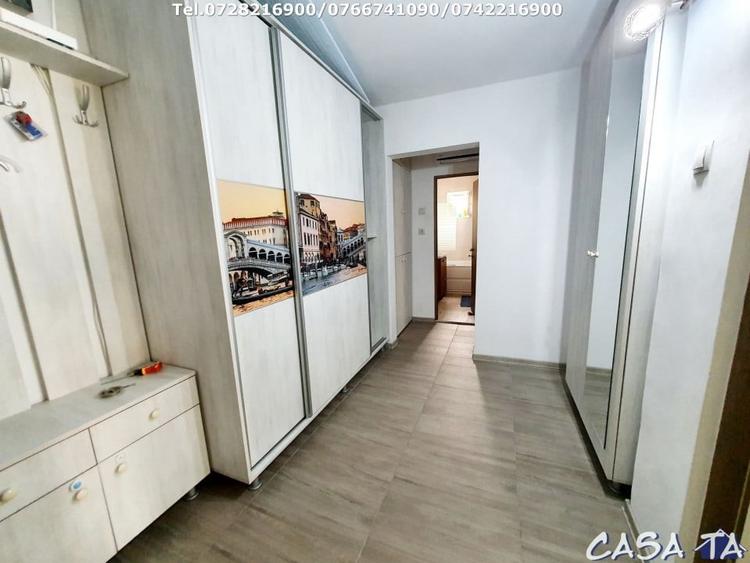 Apartament cu 2 camere decomandat în Central