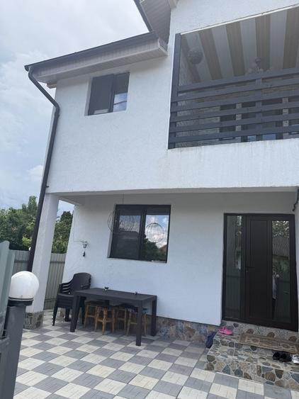 Casă cu 4 camere în Central