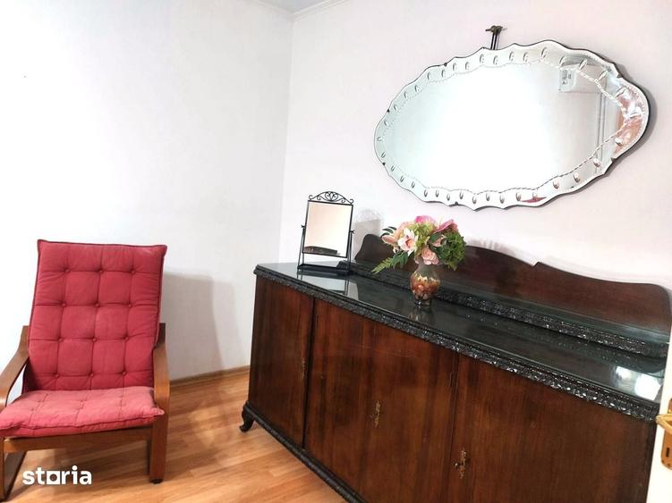 Apartament cu 2 camere decomandat în Titan