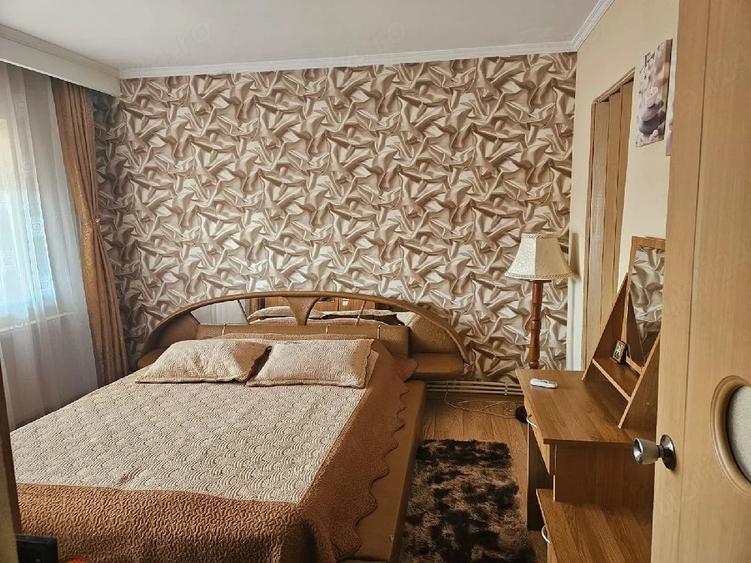 Apartament cu 3 camere decomandat în Ultracentral