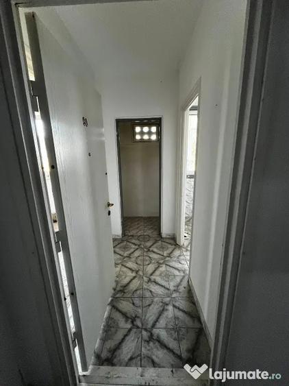 Apartament cu 2 camere semidecomandat în Clăbucet