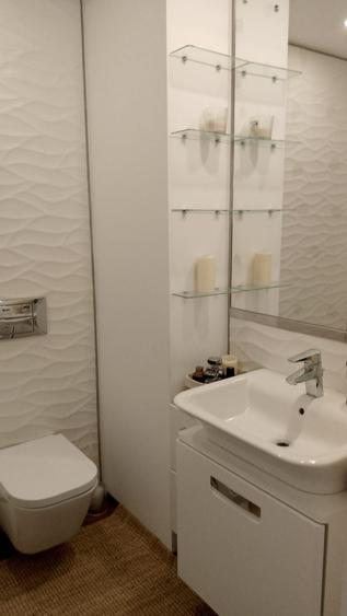 Apartament cu 3 camere decomandat în Băneasa