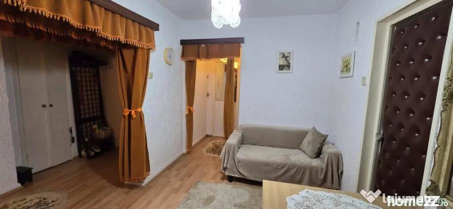 Apartament cu 4 camere decomandat în Baraolt